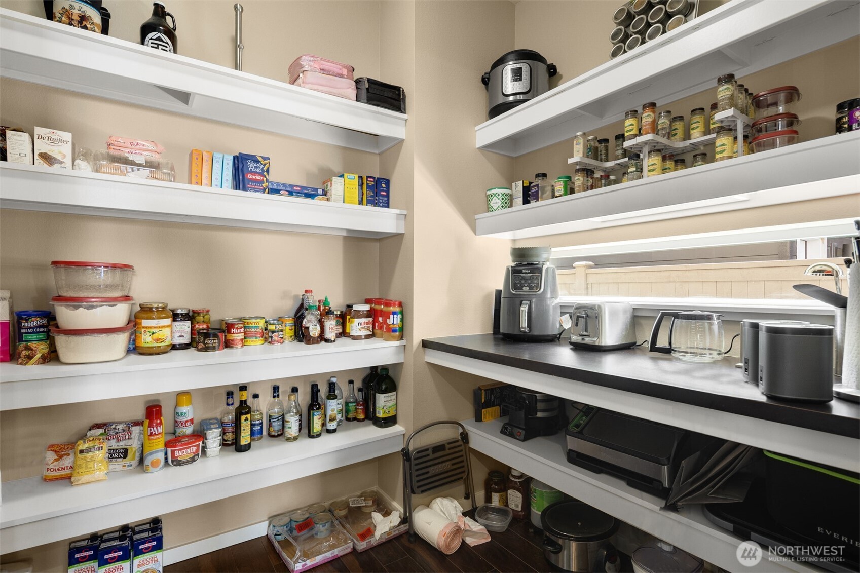 732 SE 11th Street , North Bend, WA 98045