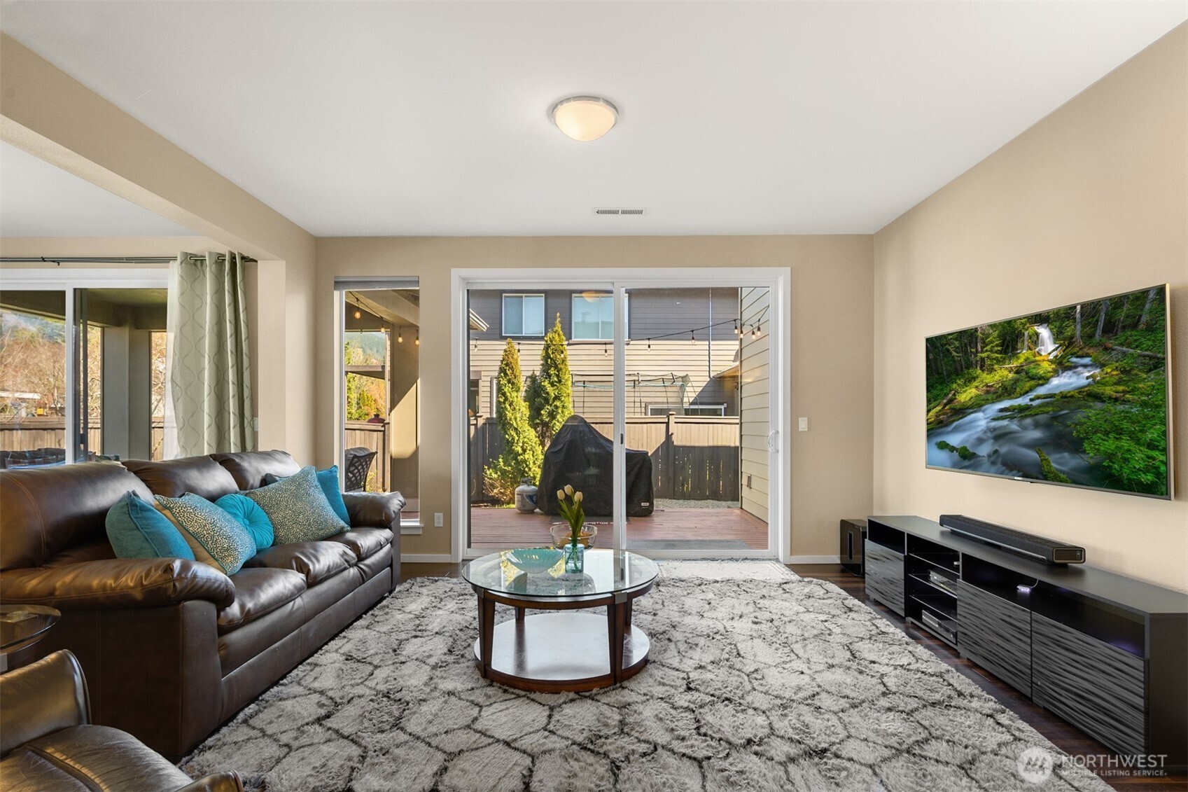 732 SE 11th Street , North Bend, WA 98045