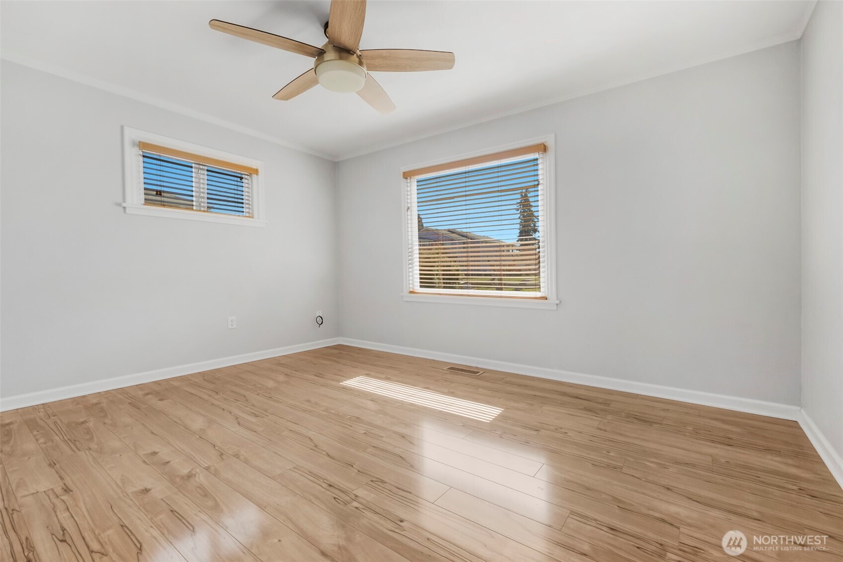 4523 N 16th Street , Tacoma, WA 98406-2235