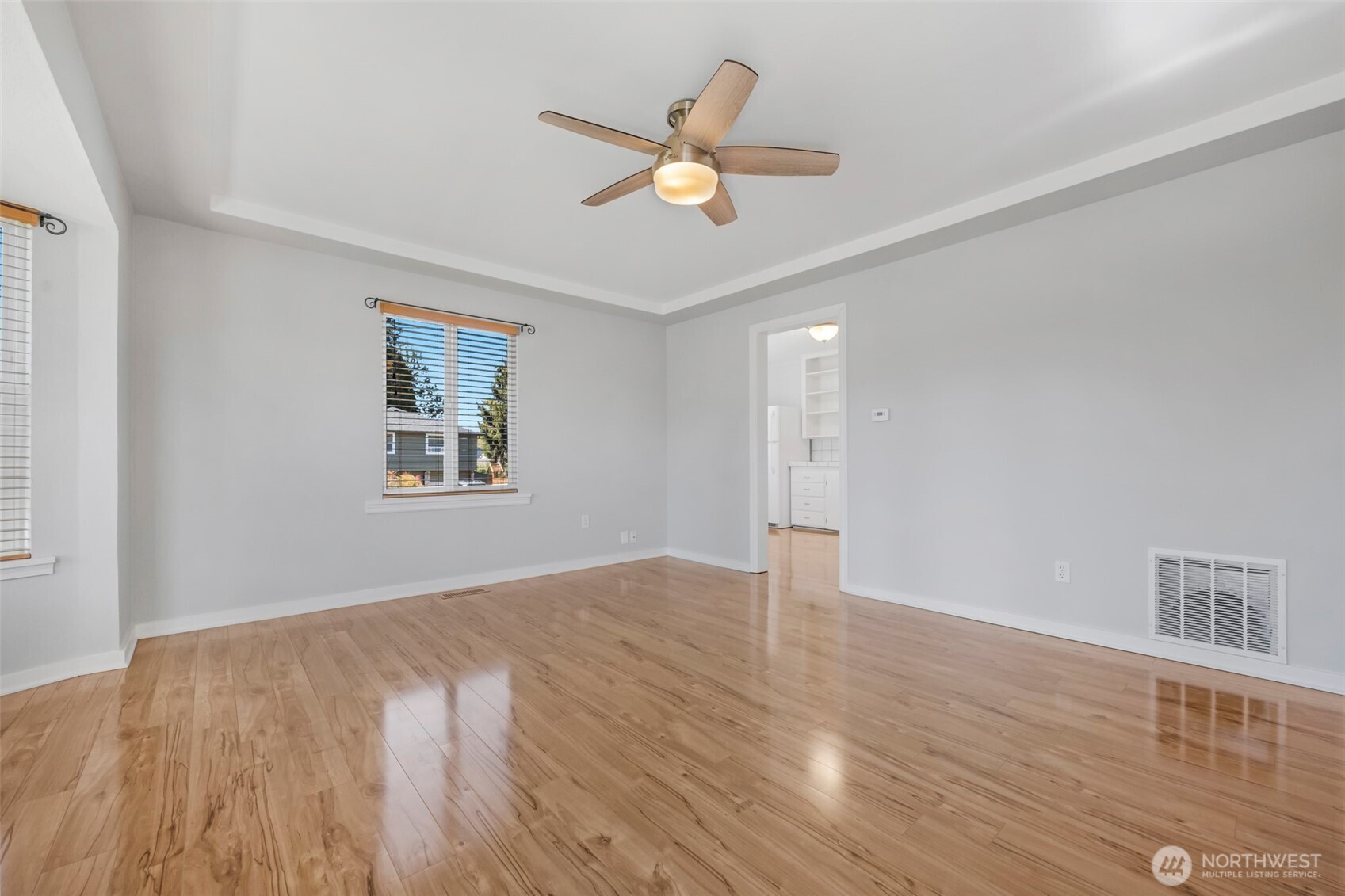 4523 N 16th Street , Tacoma, WA 98406-2235