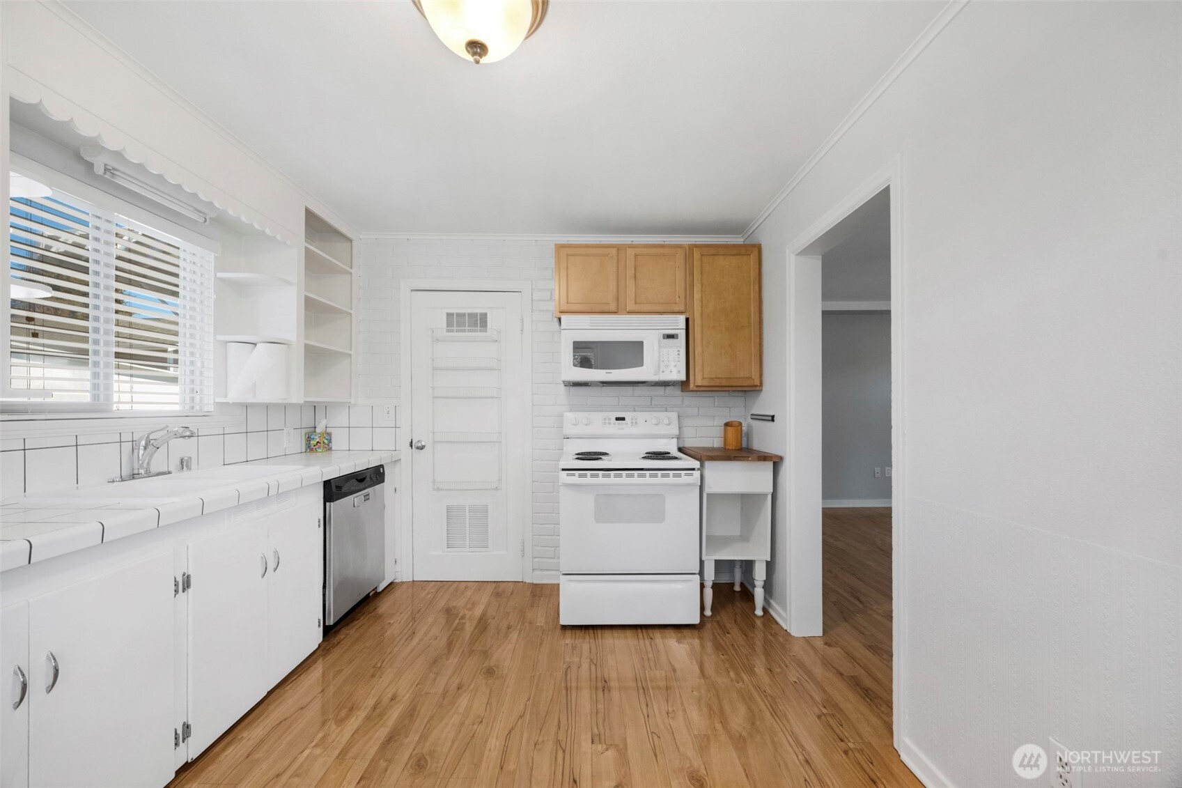 4523 N 16th Street , Tacoma, WA 98406-2235