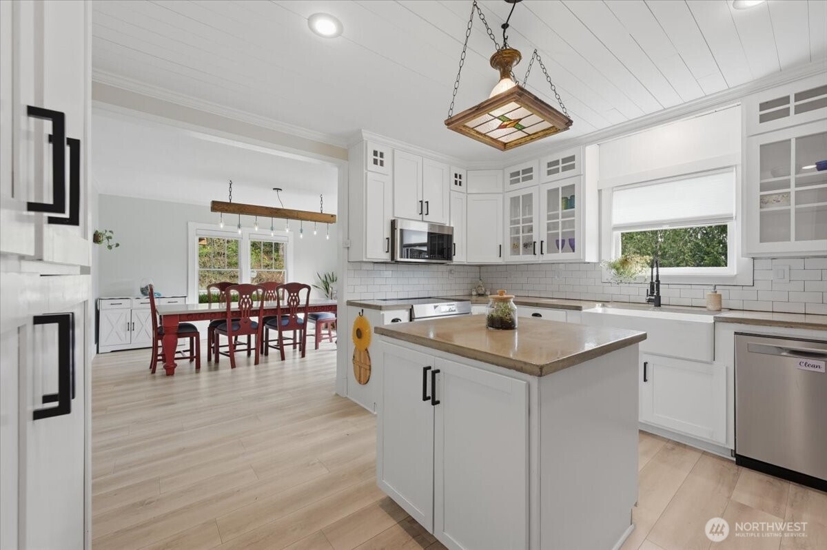 20726 Woods Creek Road , Monroe, WA 98272-9668