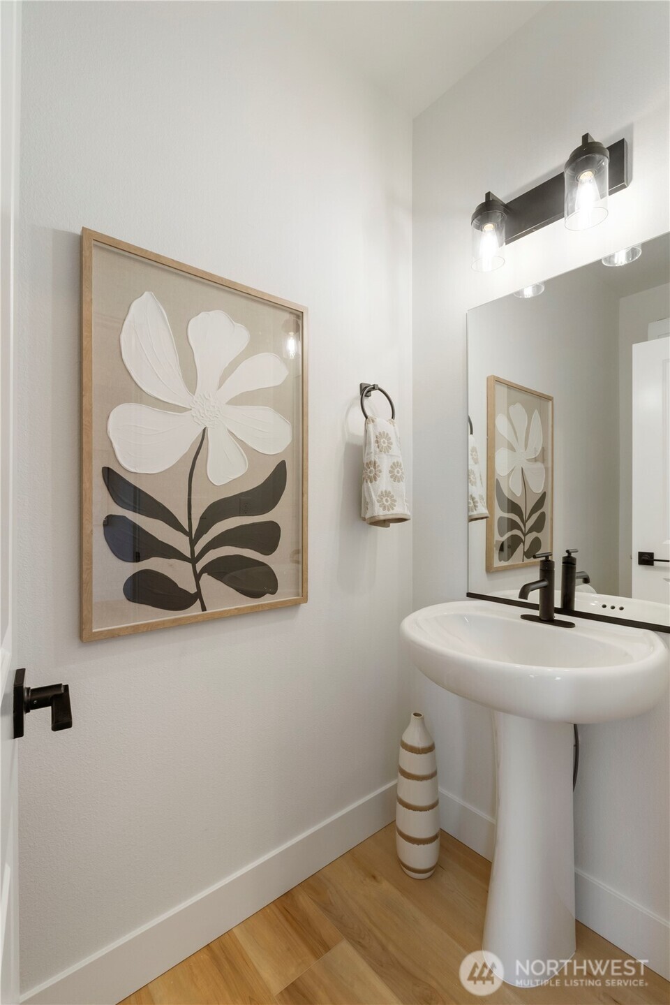 116 Orchard Avenue S #D, Eatonville, WA 98328