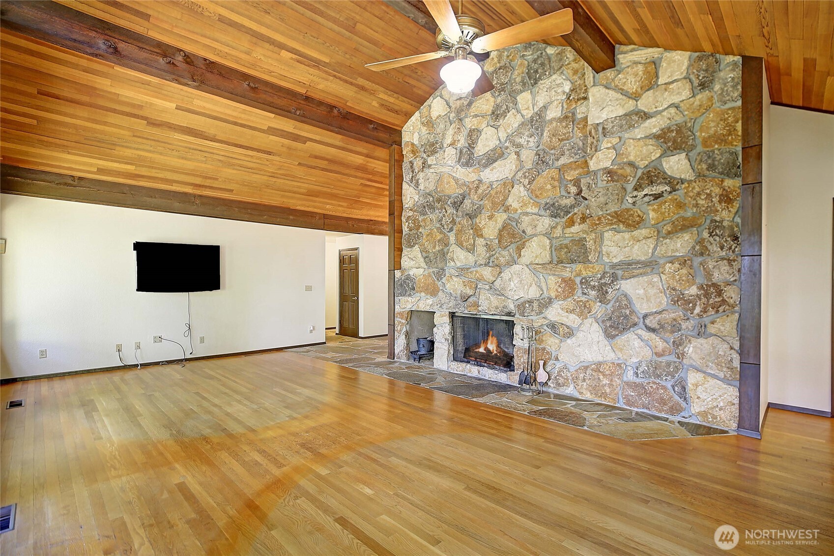 45249 North Brooks Road , Concrete, WA 98327