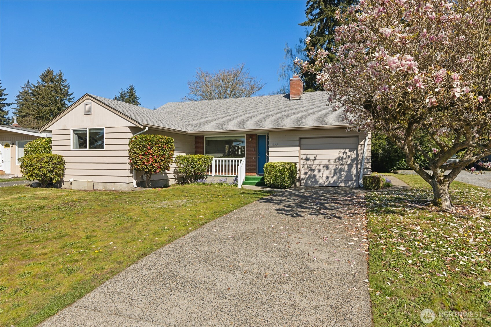 1023 S Orchard Street , Tacoma, WA 98465