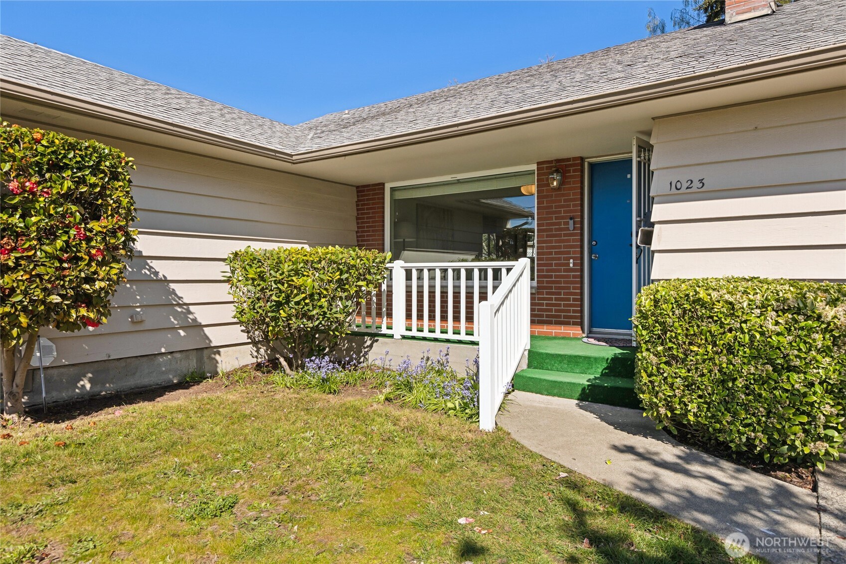 1023 S Orchard Street , Tacoma, WA 98465