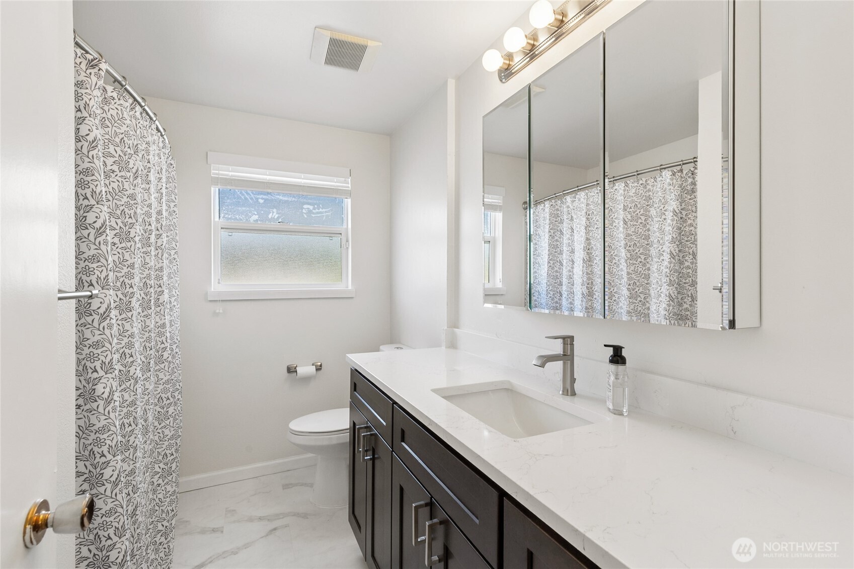 1023 S Orchard Street , Tacoma, WA 98465