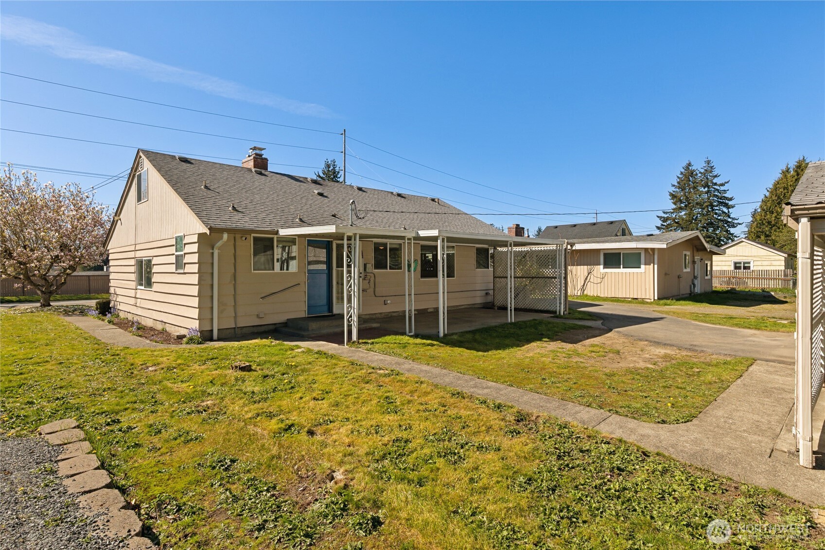1023 S Orchard Street , Tacoma, WA 98465
