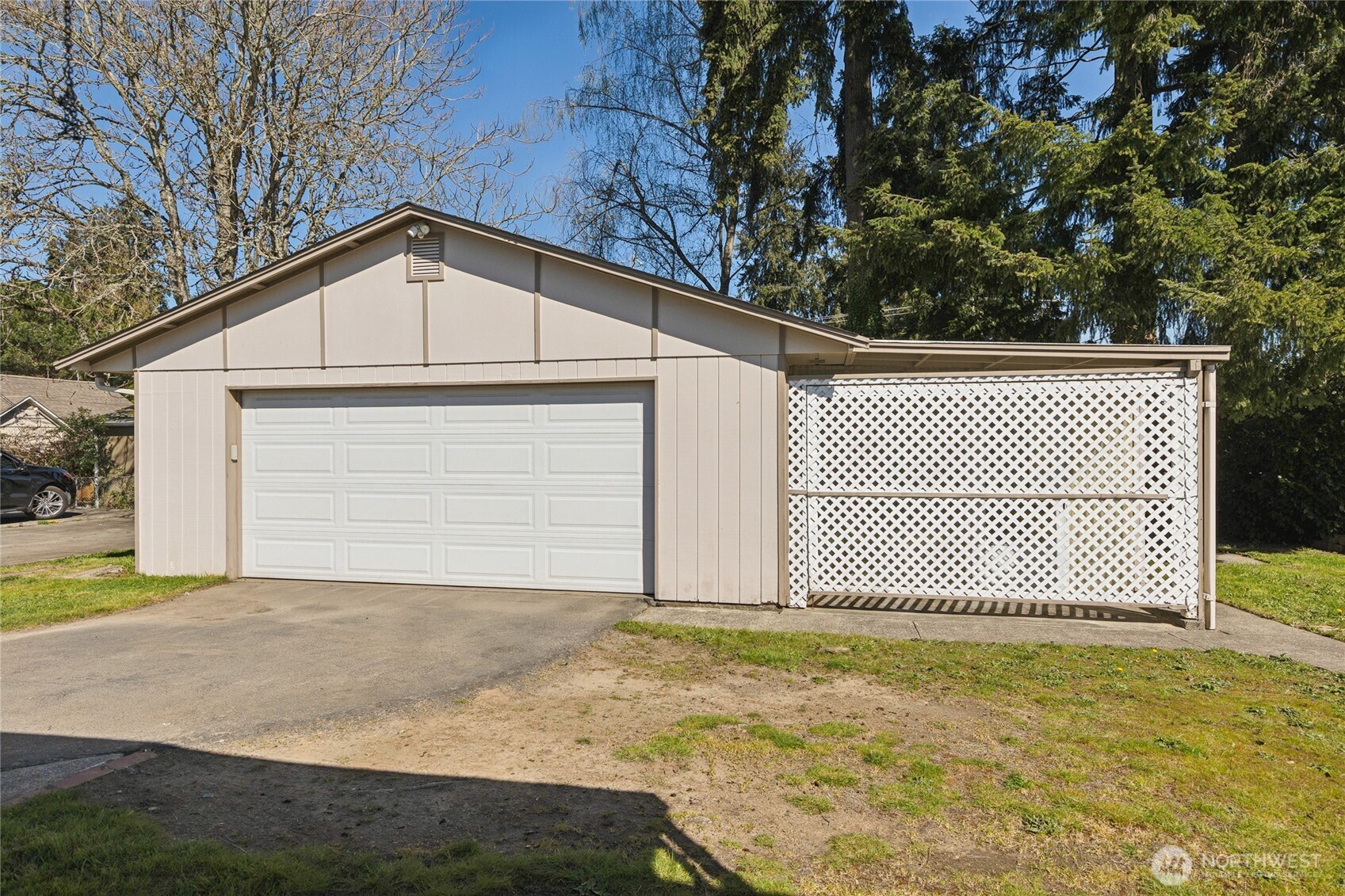 1023 S Orchard Street , Tacoma, WA 98465