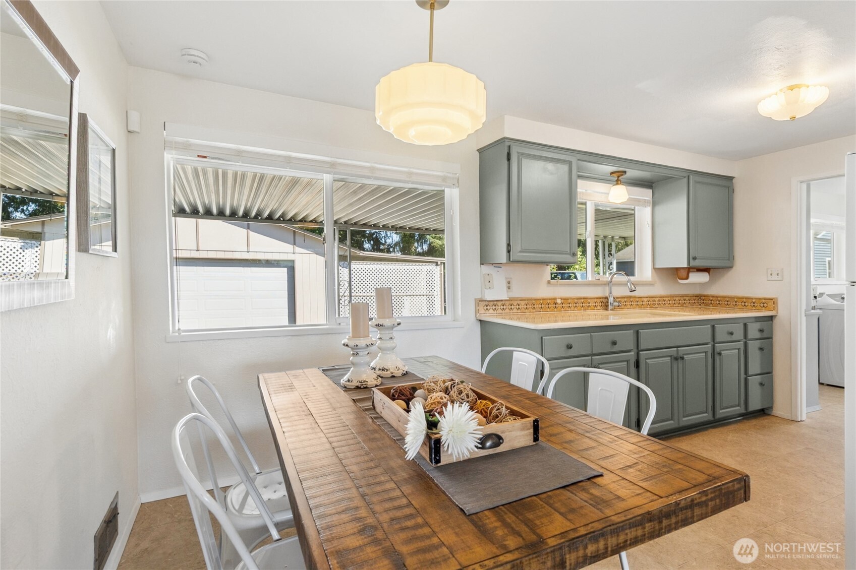 1023 S Orchard Street , Tacoma, WA 98465