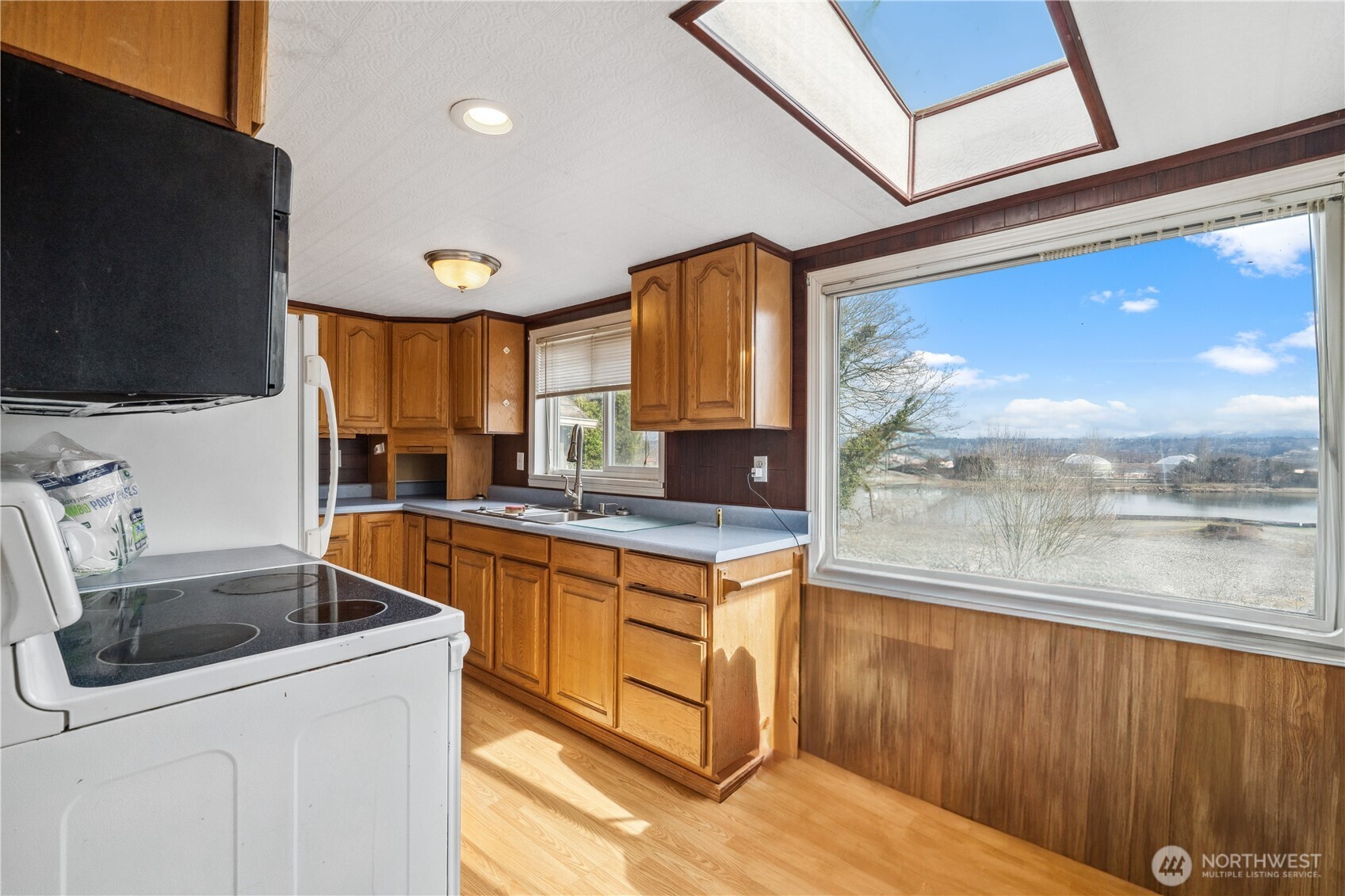 2113 E grand Avenue , Everett, WA 98201