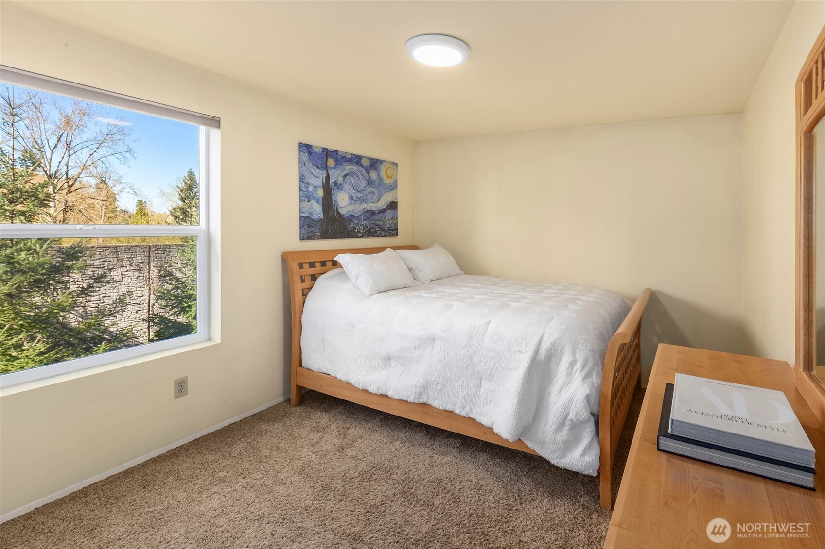 9630 NE 35th Place , Clyde Hill, WA 98004