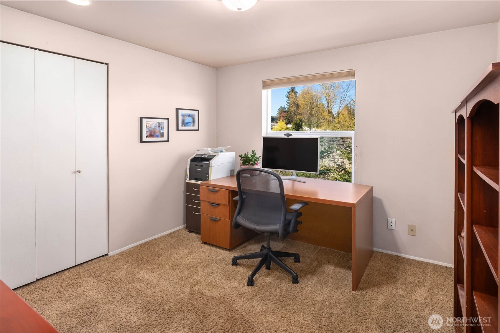 9630 NE 35th Place , Clyde Hill, WA 98004