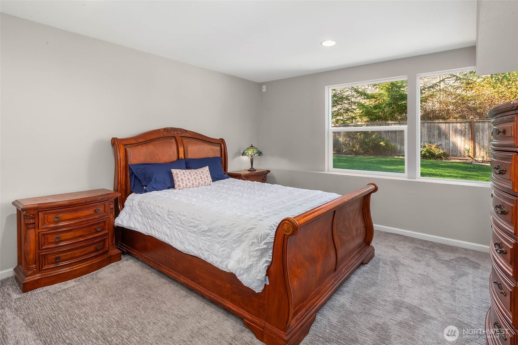 9630 NE 35th Place , Clyde Hill, WA 98004