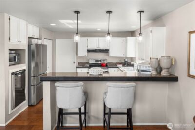 9630 NE 35th Place , Clyde Hill, WA 98004 - Photo 8