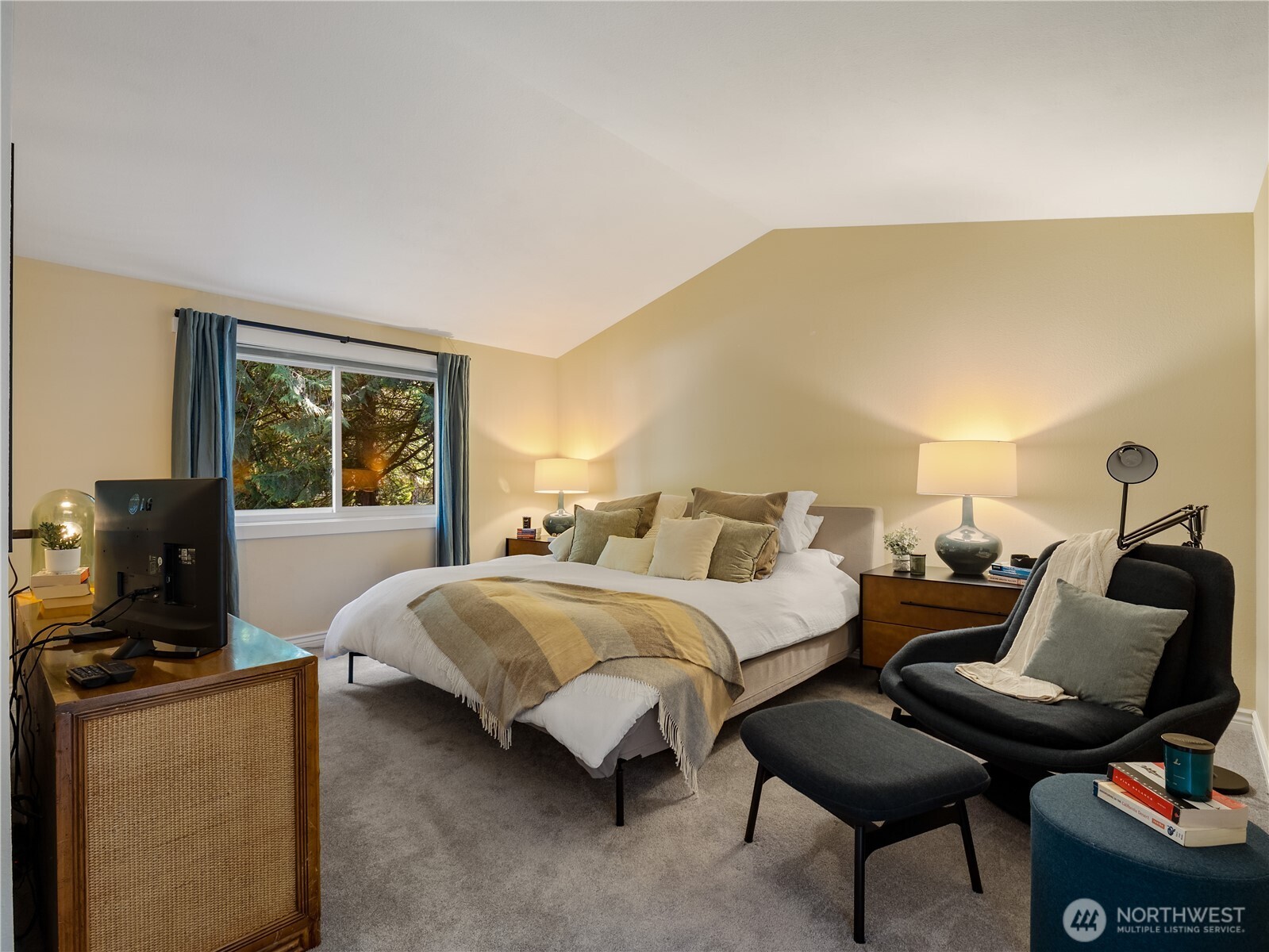 3726 219th Avenue SE, Sammamish, WA 98075