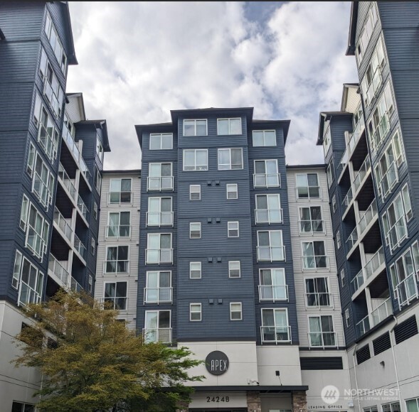 2424 S 41st Street #B526, Tacoma, WA 98406
