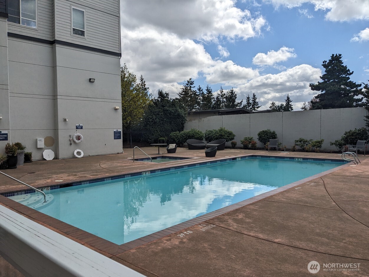 2424 S 41st Street #B526, Tacoma, WA 98406