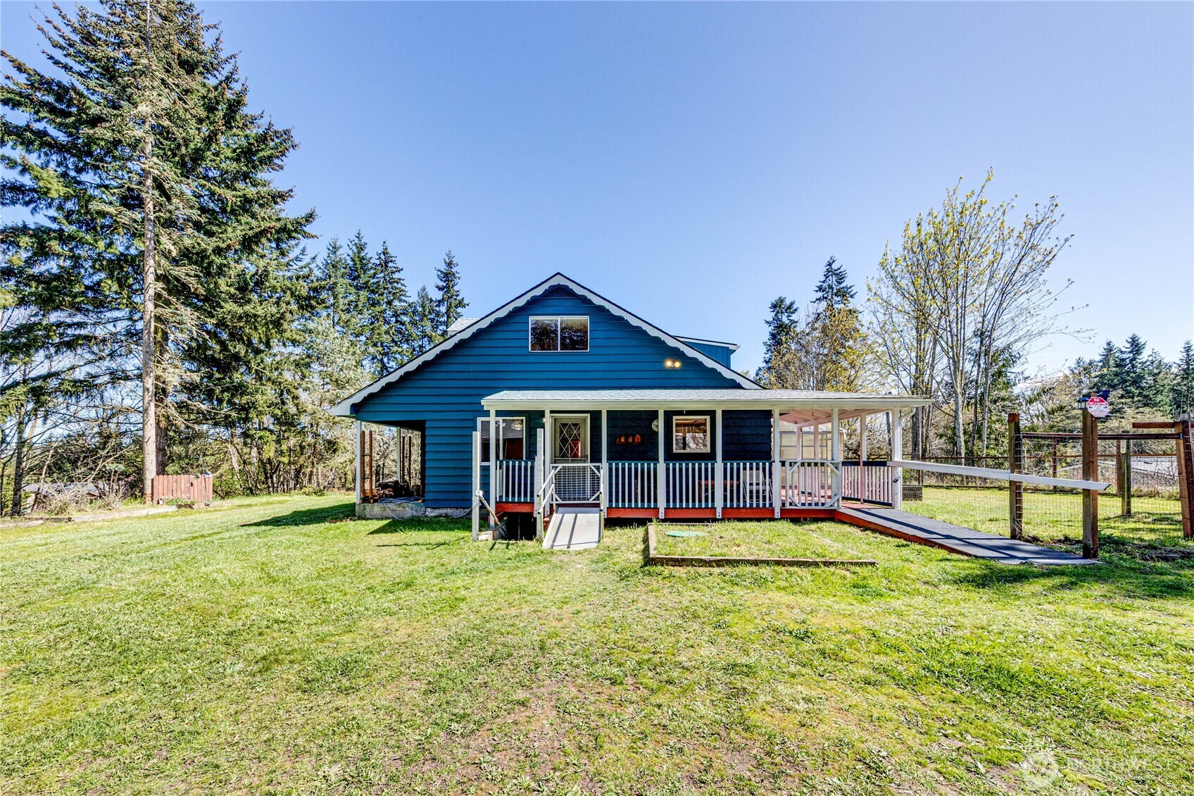 1316 Mount Pleasant Road , Port Angeles, WA 98362