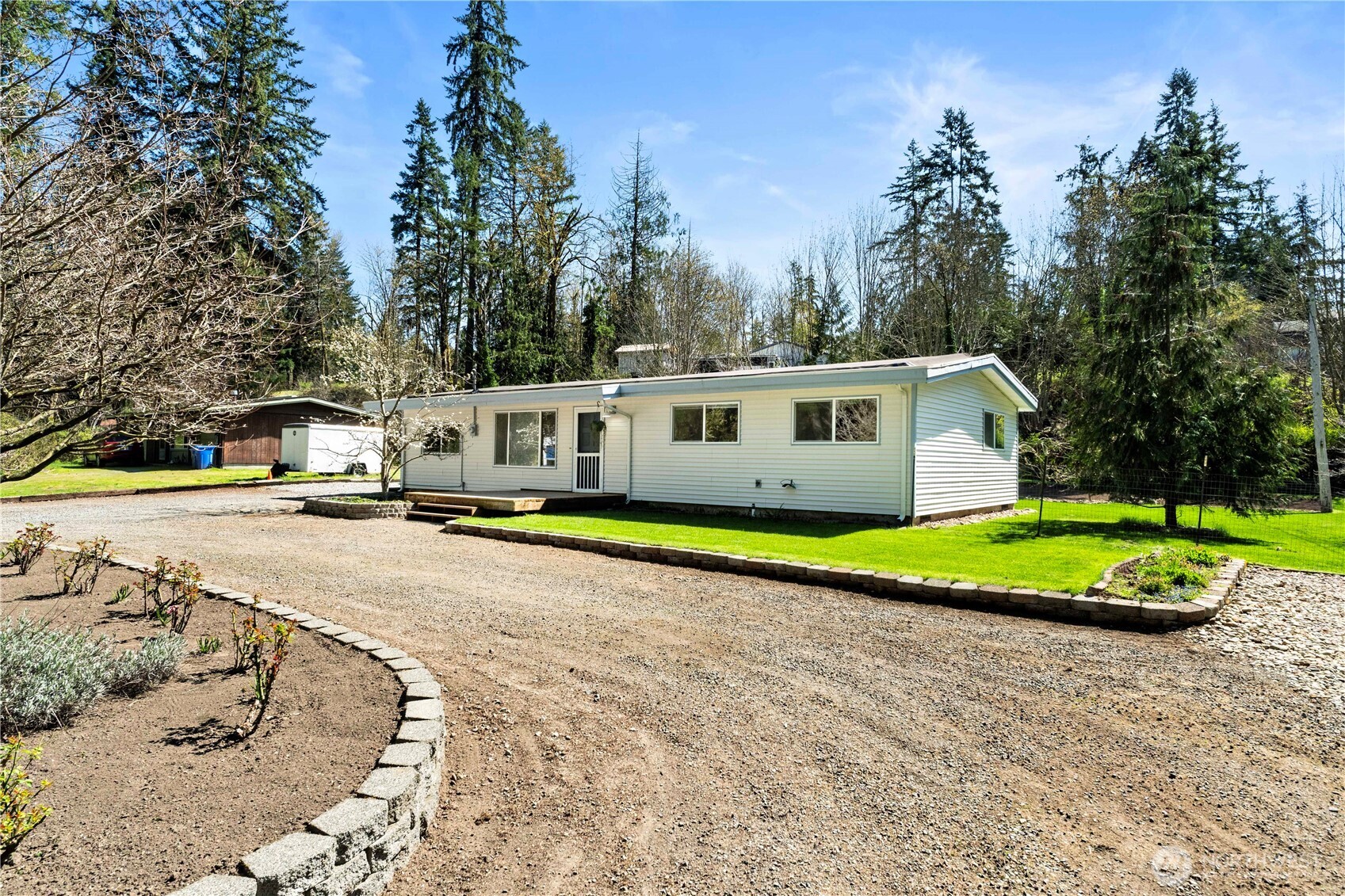 19715 SE Auburn Black Diamond Rd #R, Auburn, WA 98092