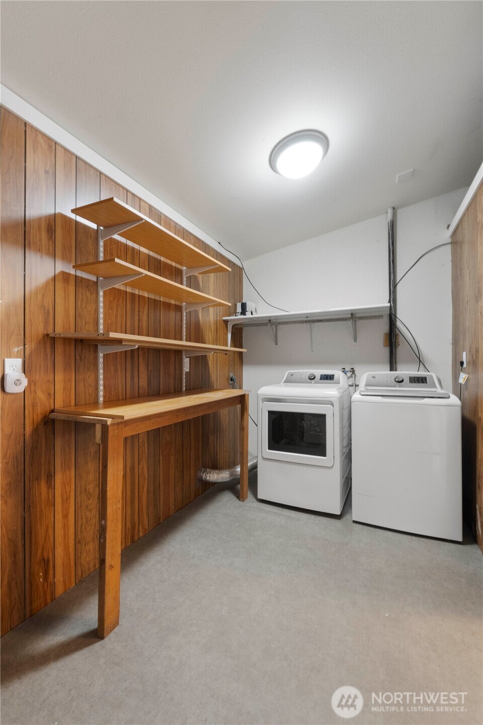 19715 SE Auburn Black Diamond Rd #R, Auburn, WA 98092