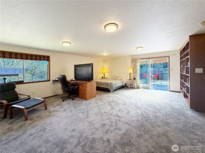 8825 Corbin Drive , Everett, WA 98204 - Photo 11