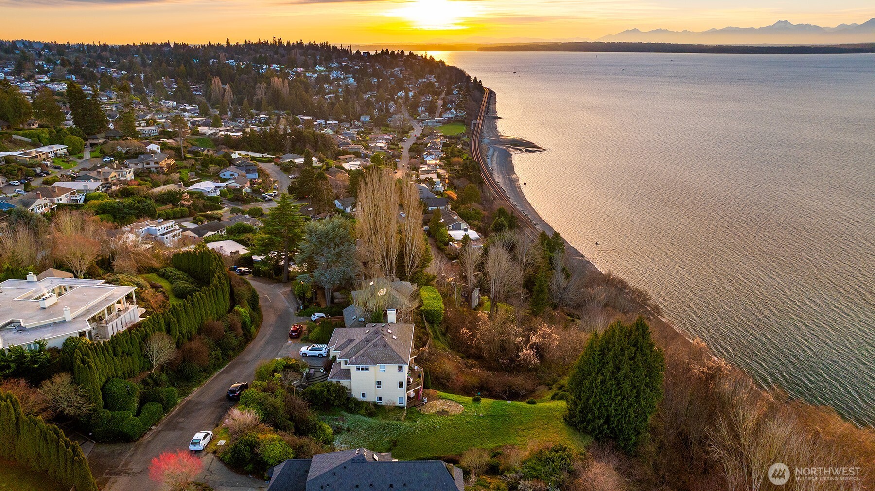 1932 NW Blue Ridge Drive , Seattle, WA 98177