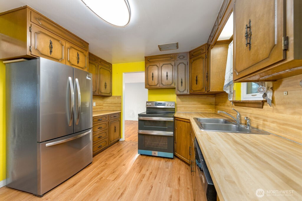 9105 104th Street SW, Lakewood, WA 98498