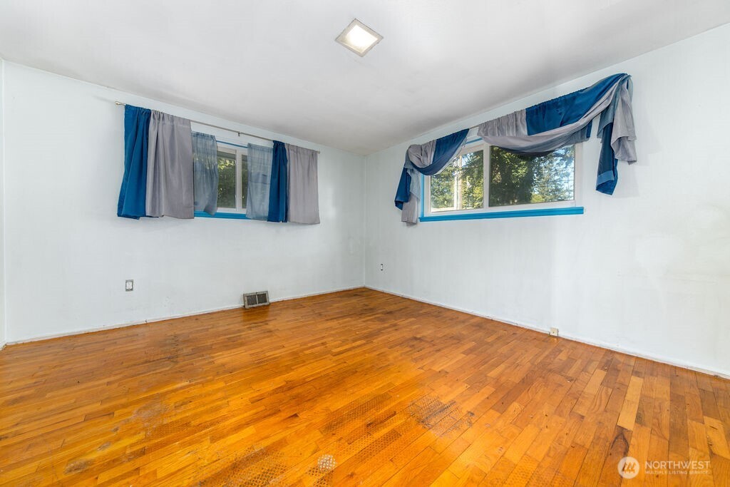 9105 104th Street SW, Lakewood, WA 98498