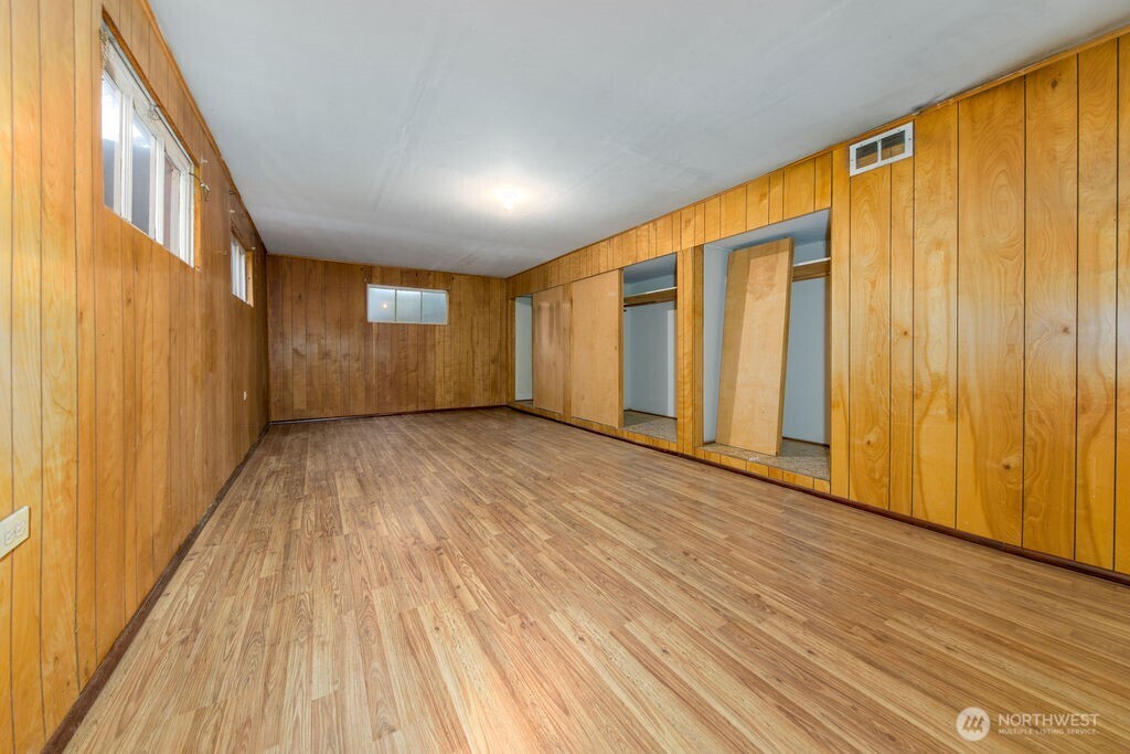 9105 104th Street SW, Lakewood, WA 98498