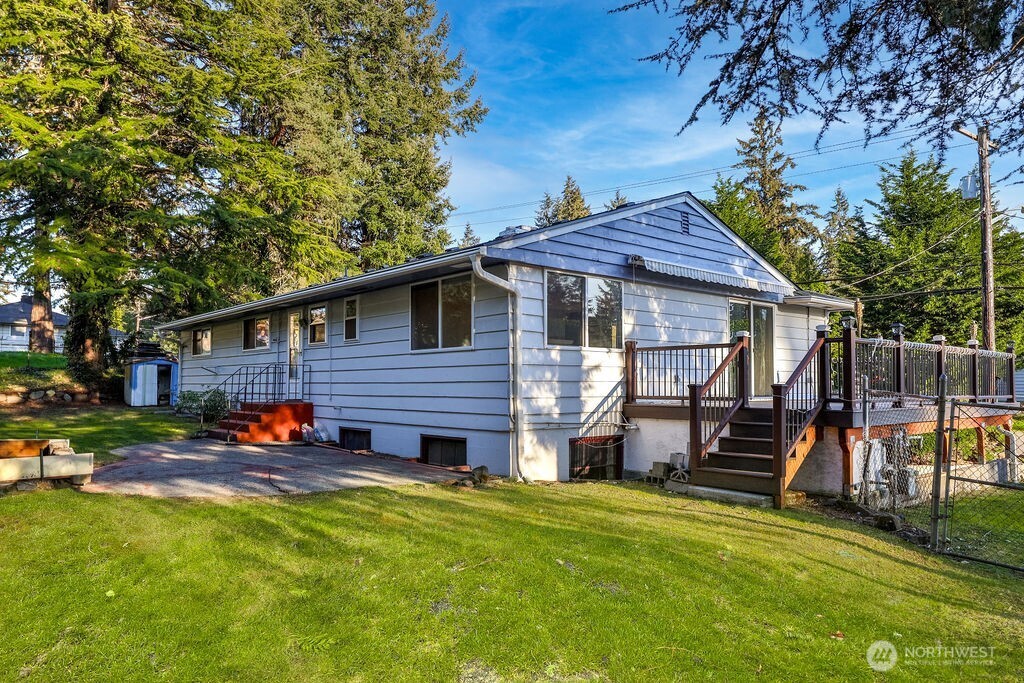 9105 104th Street SW, Lakewood, WA 98498