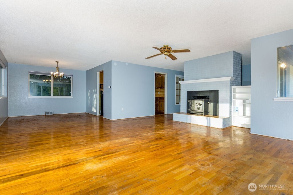 9105 104th Street SW, Lakewood, WA 98498