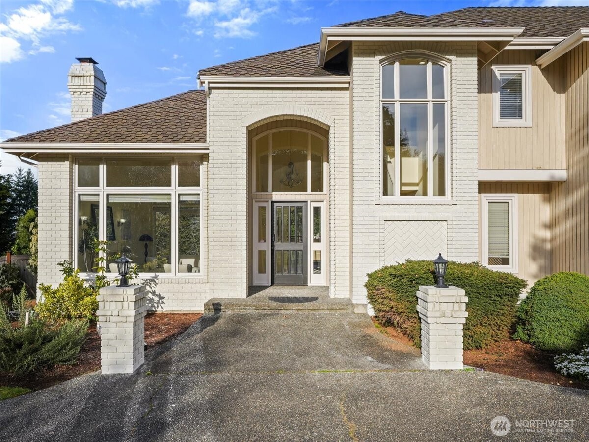 14823 164th Place NE, Woodinville, WA 98072