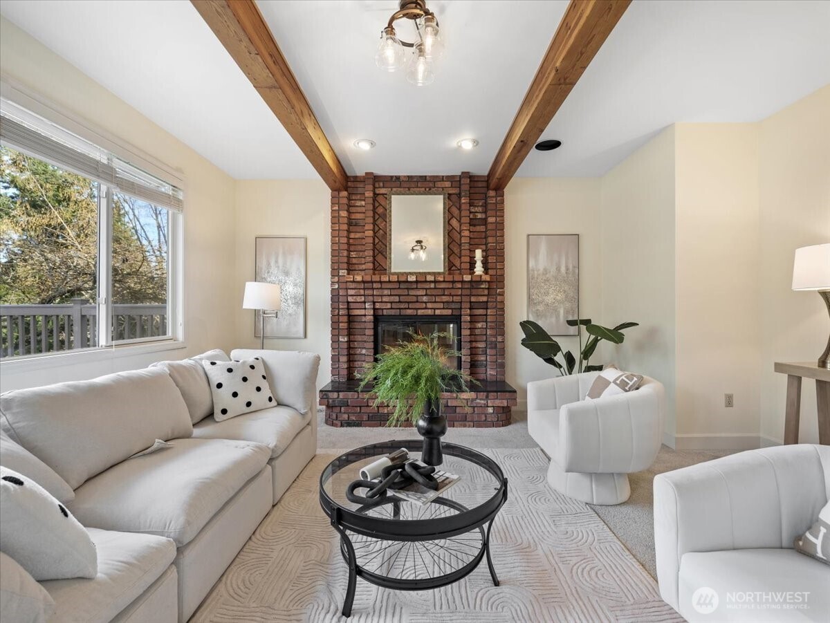 14823 164th Place NE, Woodinville, WA 98072