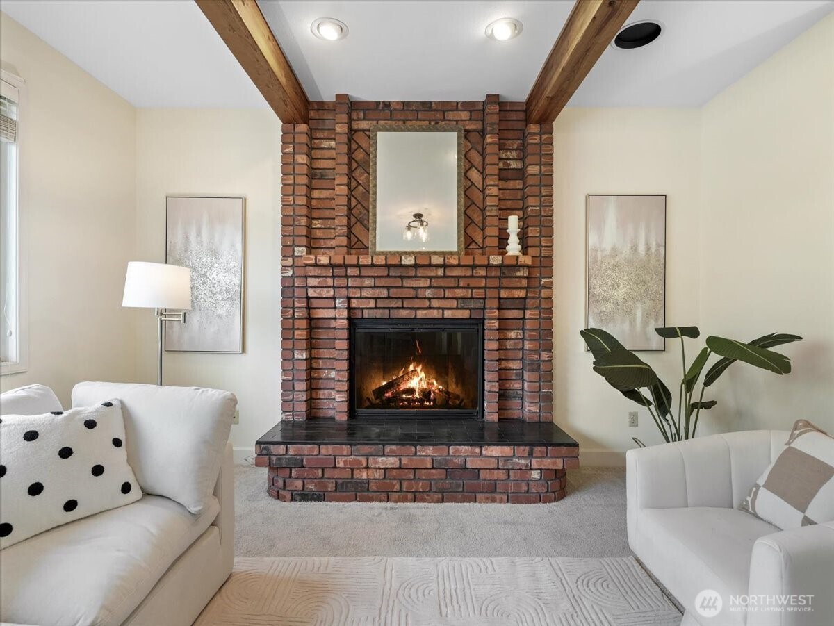 14823 164th Place NE, Woodinville, WA 98072