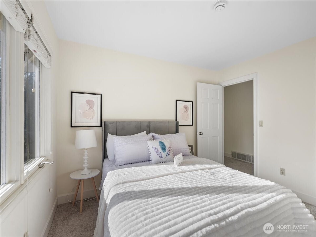 14823 164th Place NE, Woodinville, WA 98072