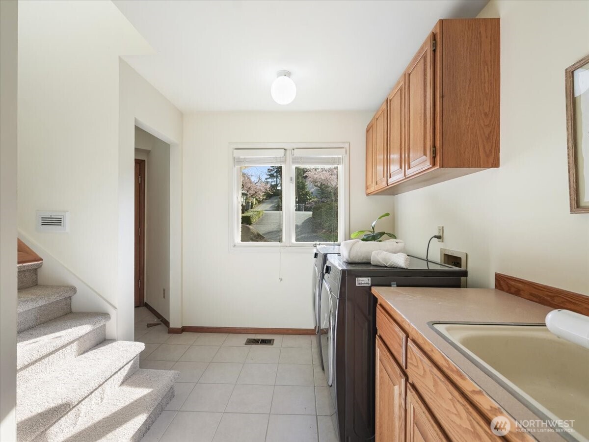 14823 164th Place NE, Woodinville, WA 98072