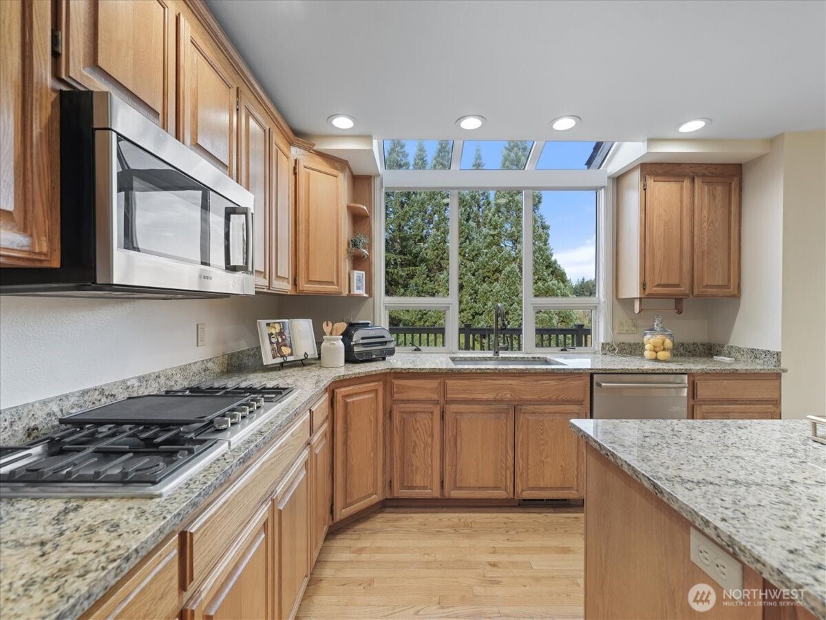 14823 164th Place NE, Woodinville, WA 98072