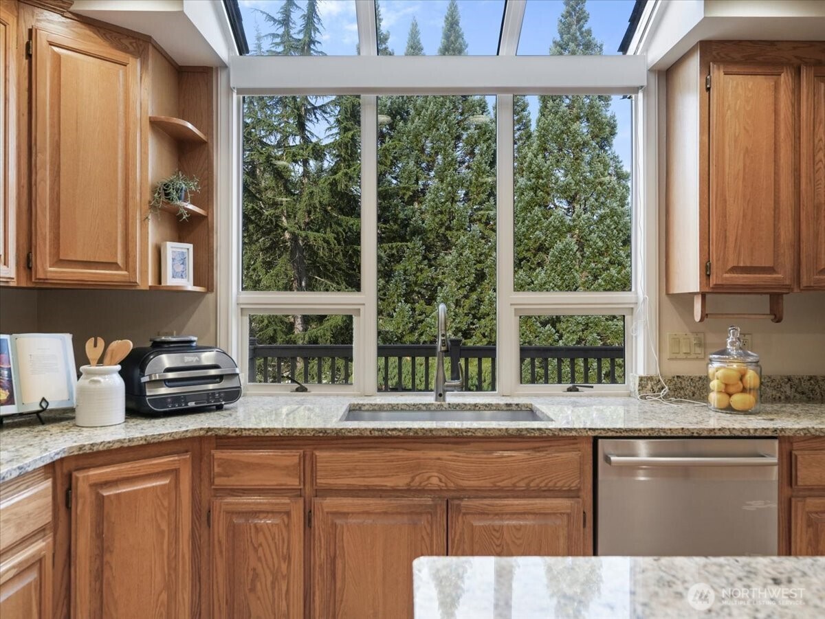 14823 164th Place NE, Woodinville, WA 98072