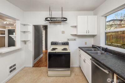 2614 E Pike Street , Seattle, WA 98122 - Photo 8