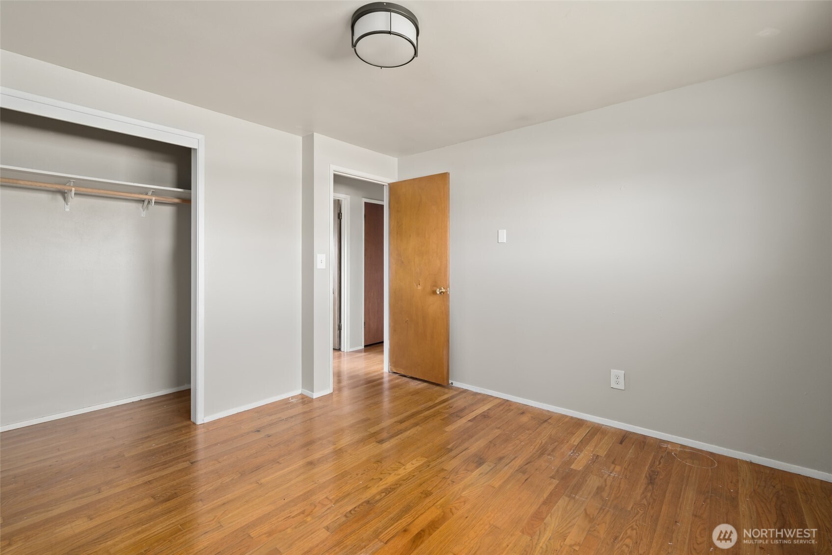 1805 37th Street , Anacortes, WA 98221-4007