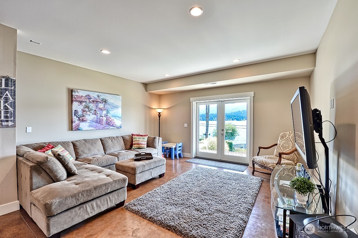 3042 Northshore Road , Bellingham, WA 98226