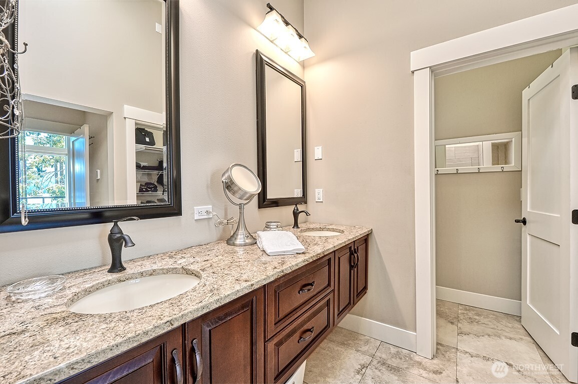 3042 Northshore Road , Bellingham, WA 98226