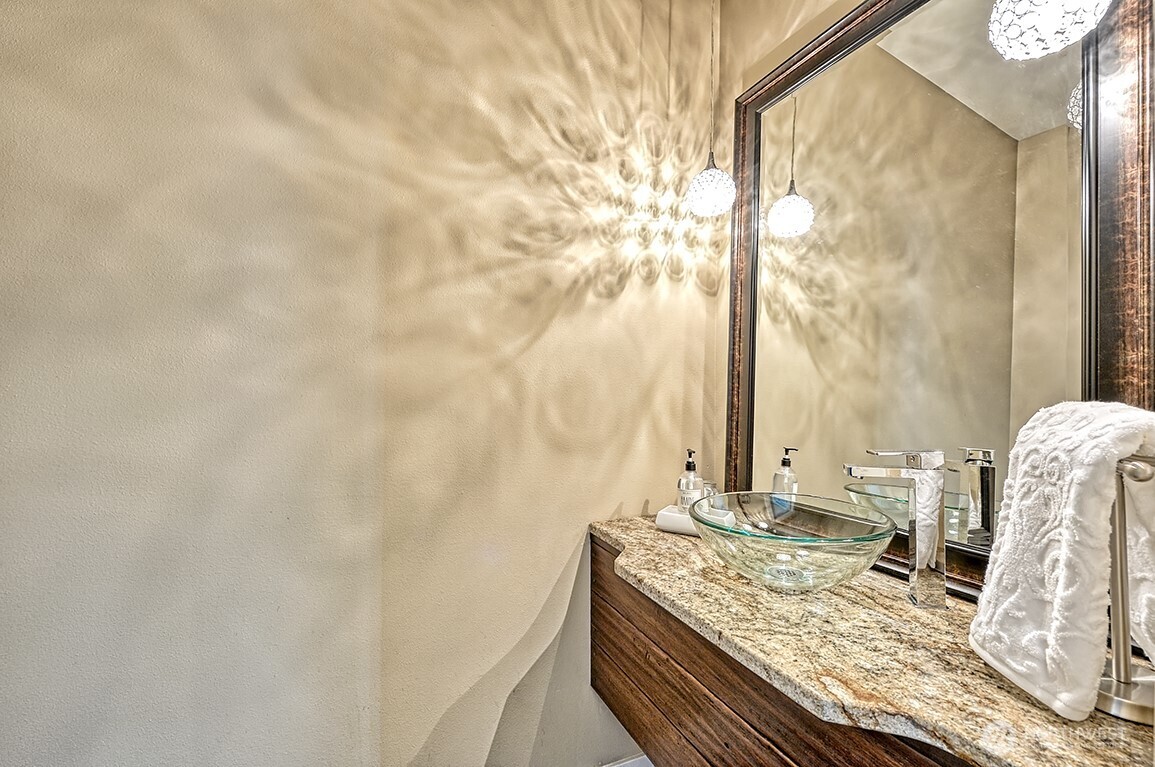 3042 Northshore Road , Bellingham, WA 98226