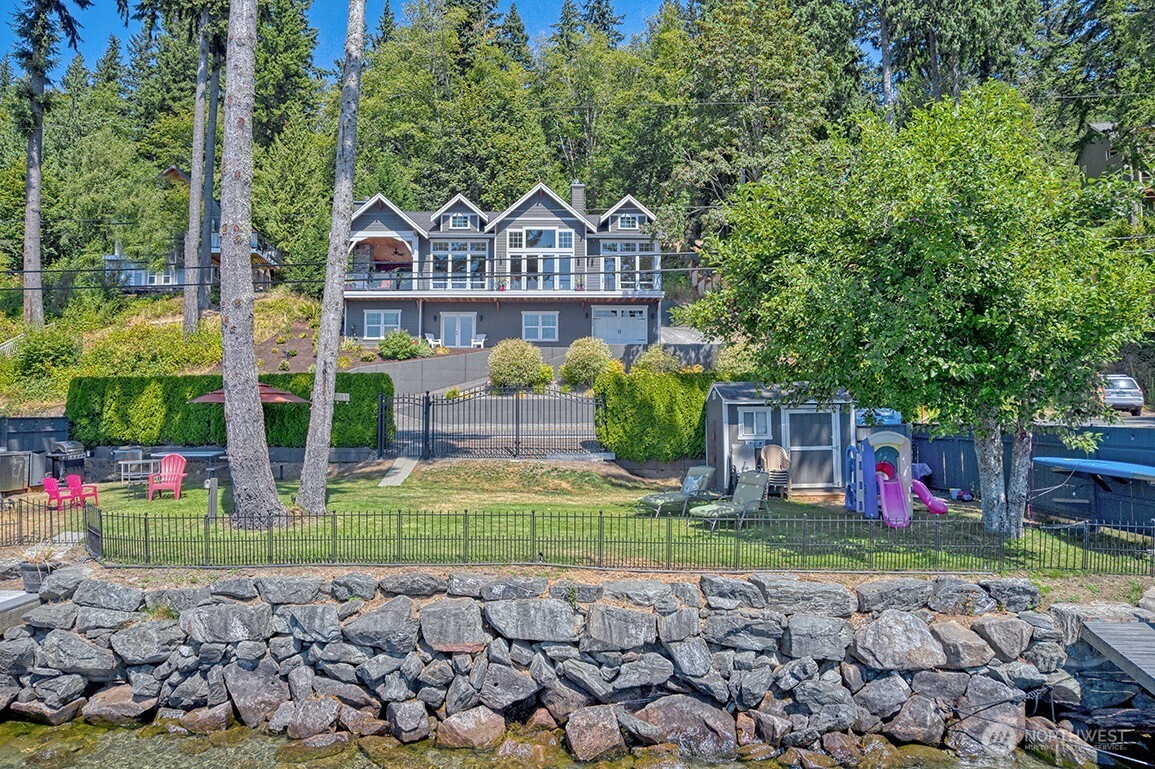 3042 Northshore Road , Bellingham, WA 98226