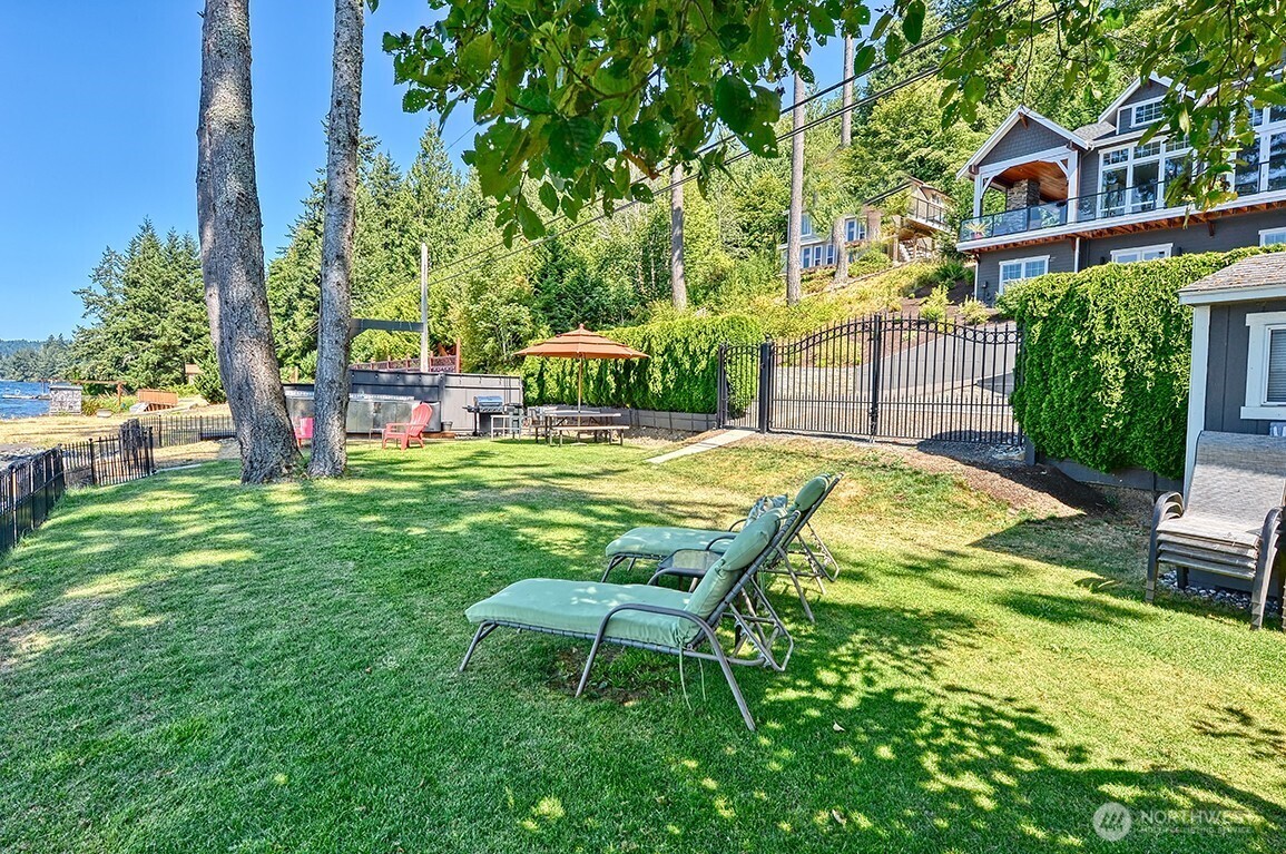 3042 Northshore Road , Bellingham, WA 98226