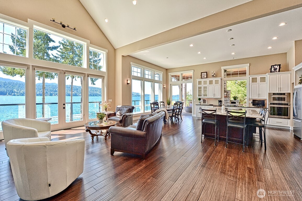 3042 Northshore Road , Bellingham, WA 98226