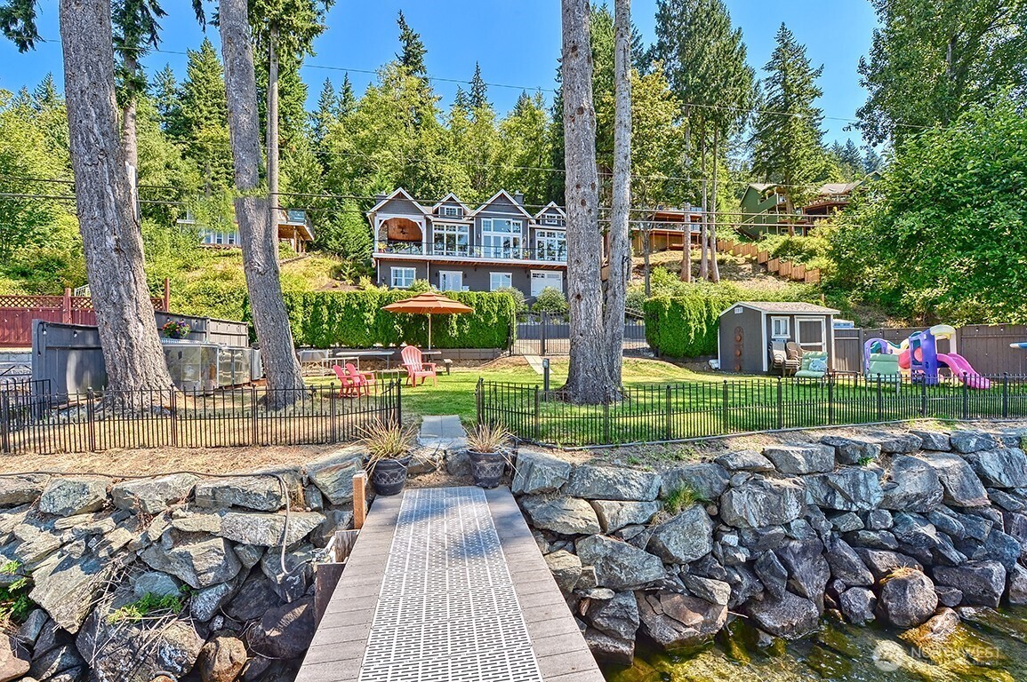 3042 Northshore Road , Bellingham, WA 98226