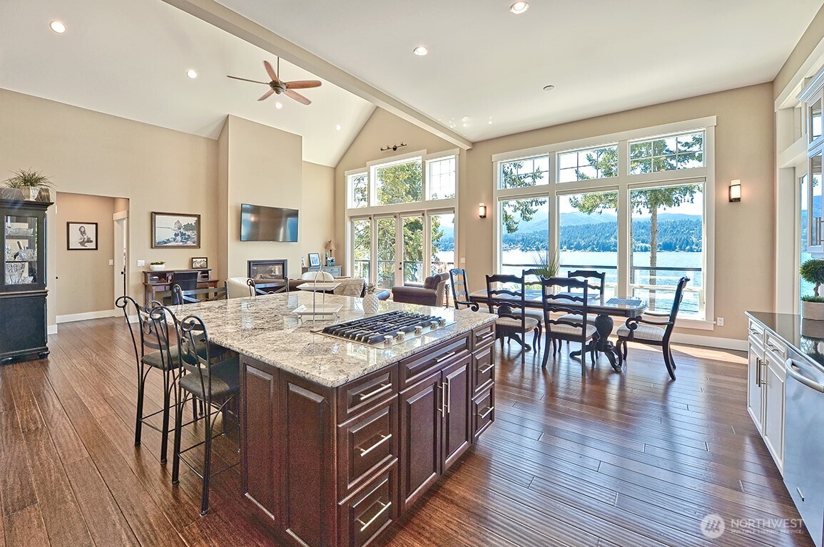 3042 Northshore Road , Bellingham, WA 98226