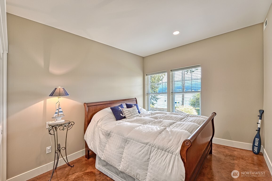 3042 Northshore Road , Bellingham, WA 98226